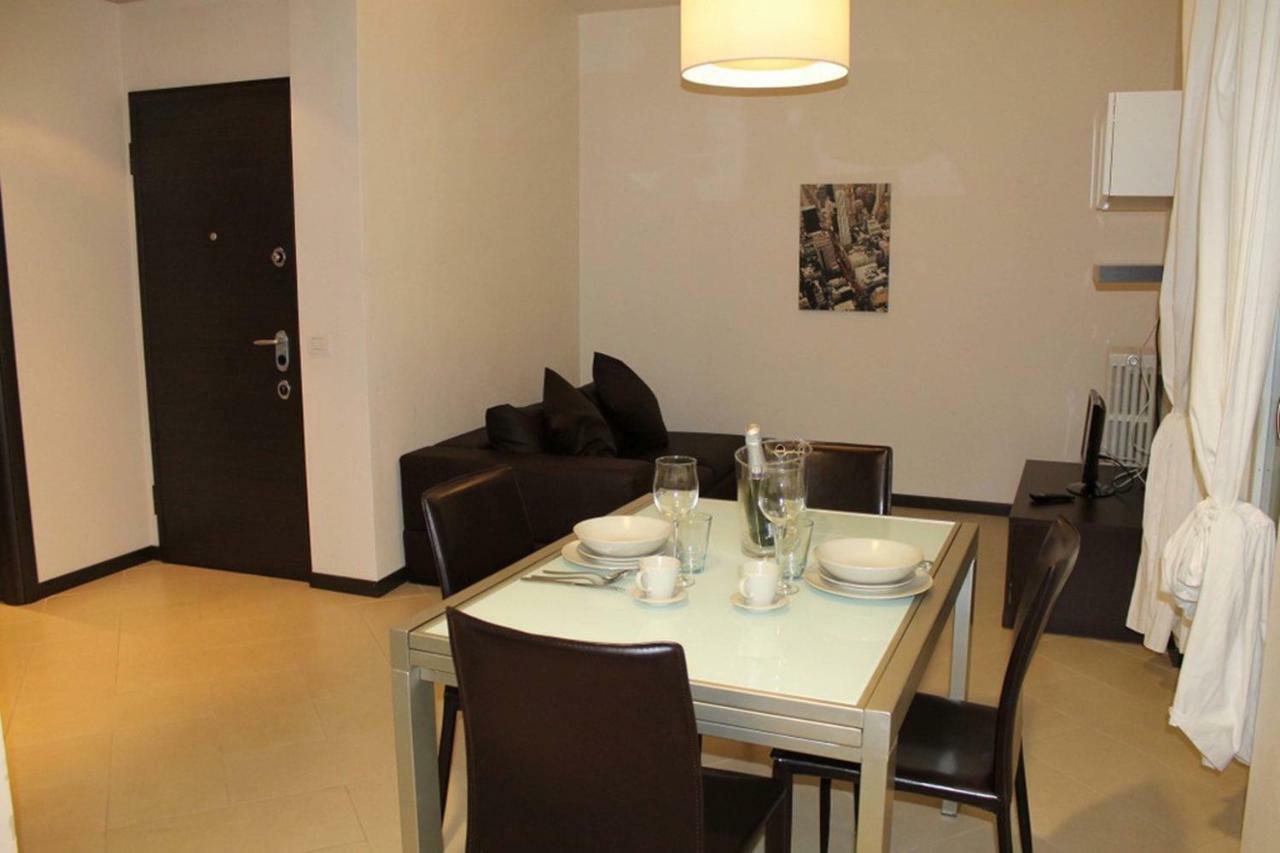 Residence Buelli E Dintorni ซาร์นีโก ภายนอก รูปภาพ